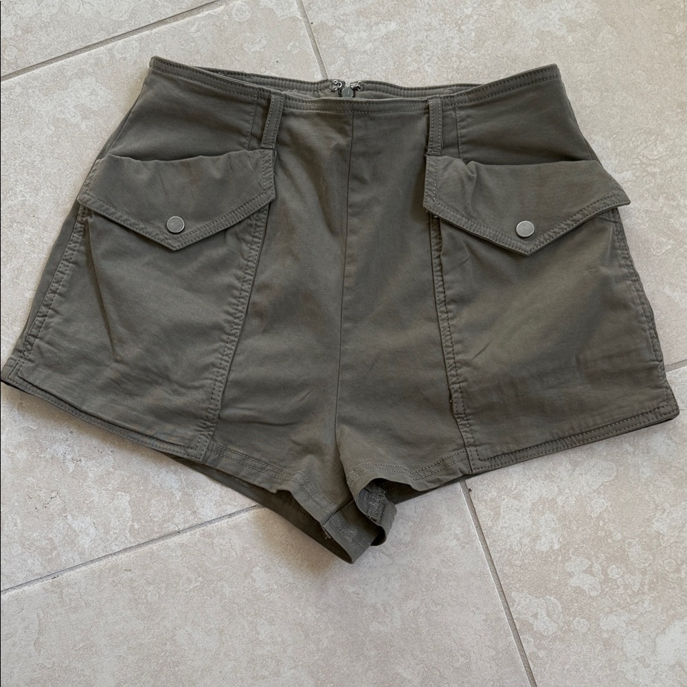 Anthropology Khaki Women's Cargo Shorts